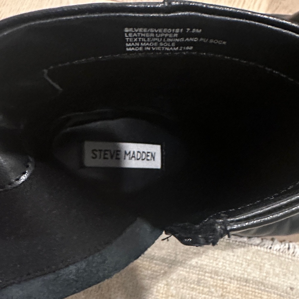 Steve Madden Black Pointed Toe Leather Ankle Boots - Picture 4 of 6